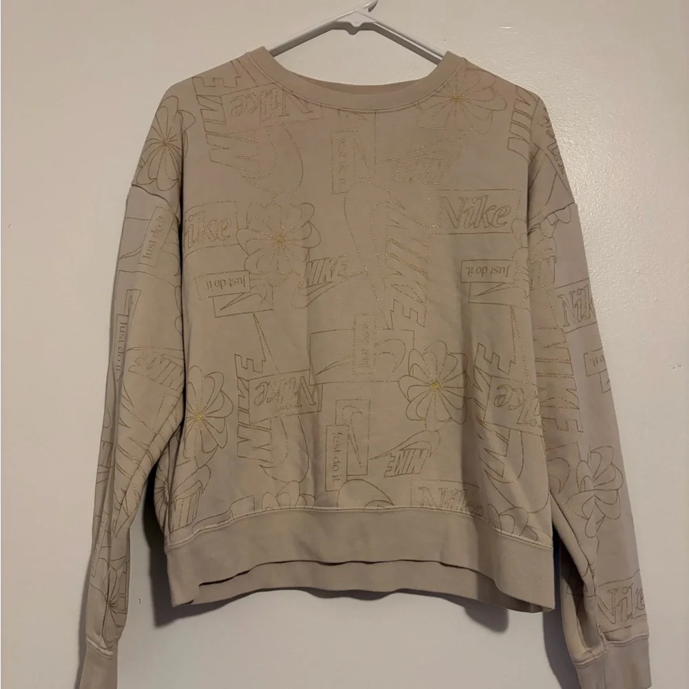 Nike Graphic all over sweatshirt Gold Accents crewneck M‎
